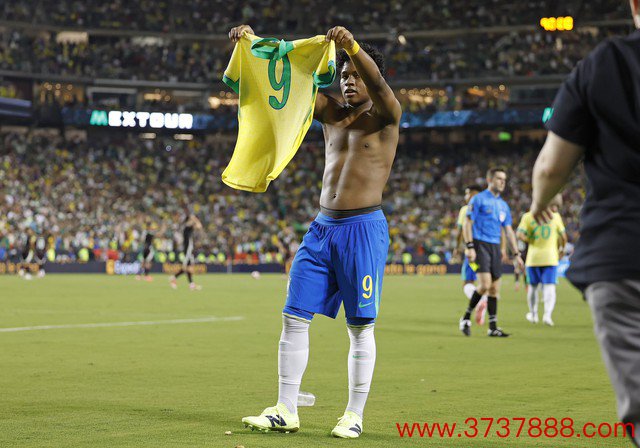 Copa Ameria: Vì sao thủ môn đội tuyển Brazil Alisson Becker khoác áo số ‘to đùng’ 110?- Ảnh 2.